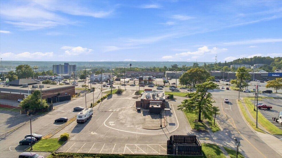 More Photos Of 11960 Lebanon Rd, Cincinnati Fast Food For Sale