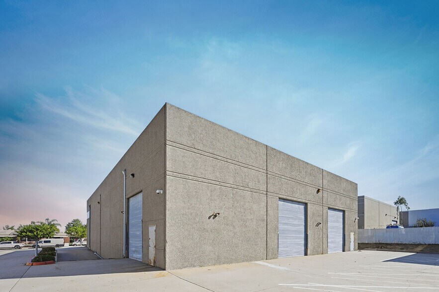 More Photos Of 7755 Arjons Dr, San Diego Warehouse For Sale