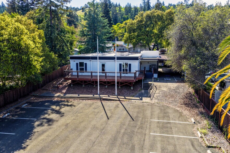 Primary Photo Of 21249 Geyserville Ave, Geyserville Freestanding For Lease