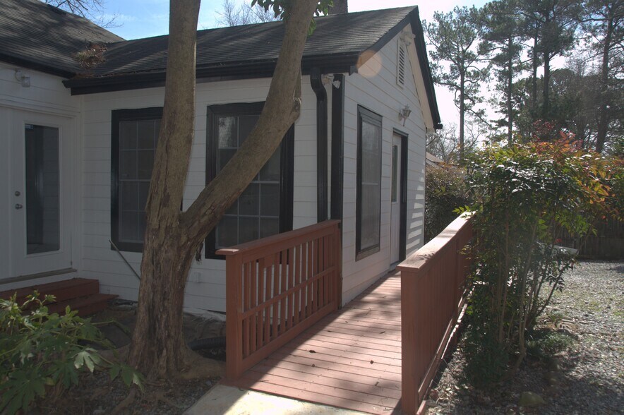 More Photos Of 4118 Clairmont Rd, Chamblee Medical For Sale