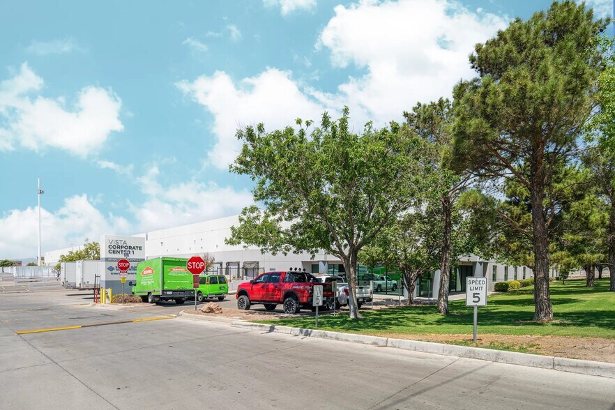 More Photos Of 12110 Esther Lama Dr, El Paso Distribution For Lease