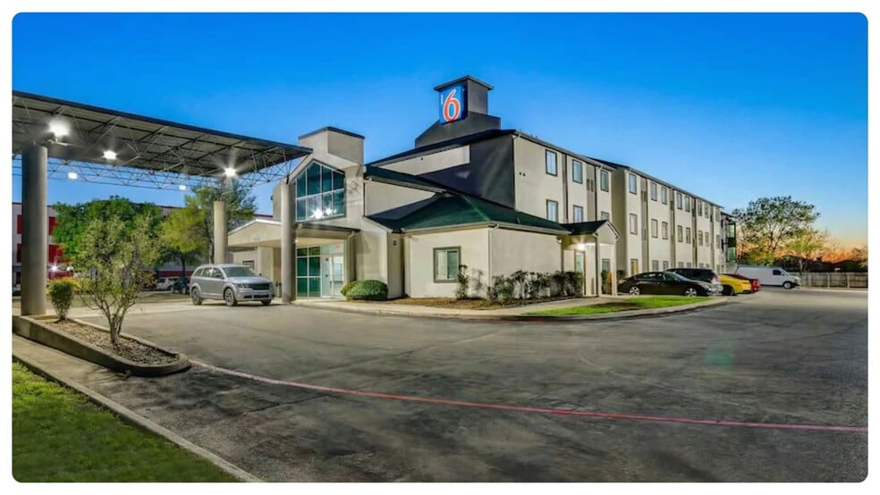 Primary Photo Of 11425 West Loop 1604 North, San Antonio Hotel For Sale