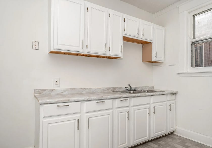 More Photos Of 811 S Fred Shuttlesworth Cir, Cincinnati Apartments For Sale