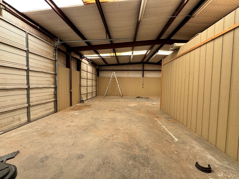 More Photos Of 5504 E County Road 128, Midland Light Manufacturing For Lease