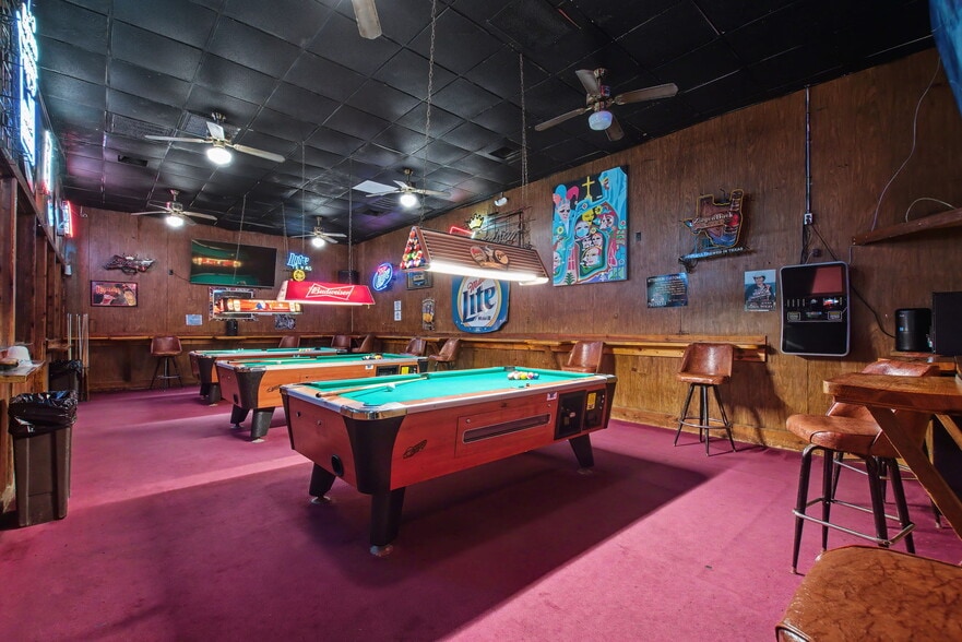 More Photos Of 15615 E State Highway 29, Buchanan Dam Restaurant For Sale