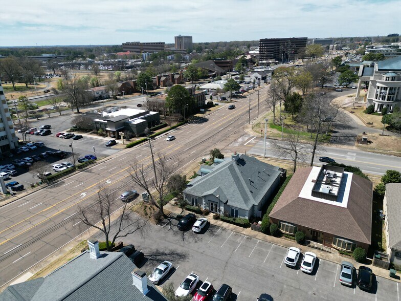 More Photos Of 6238 Poplar Ave, Memphis Office For Sale