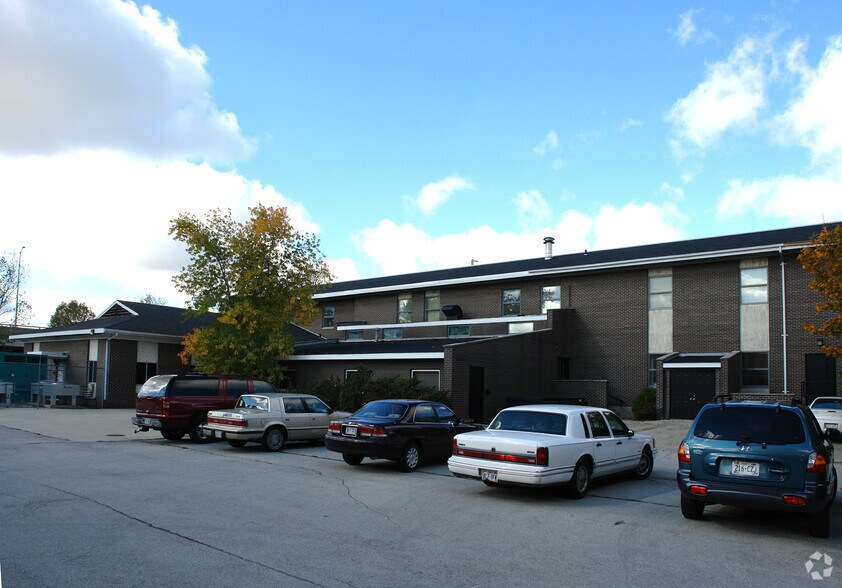 More Photos Of 529 S Jefferson, Green Bay Office For Lease