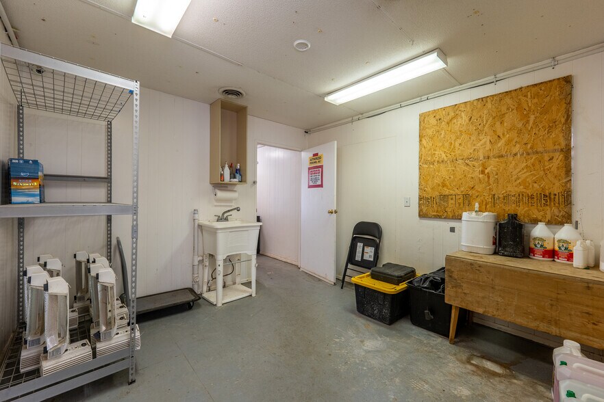 More Photos Of 500 Parsons, Walsenburg Specialty For Sale