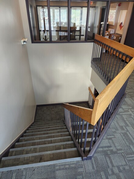 More Photos Of 29 Riverside St, Nashua Medical For Sale