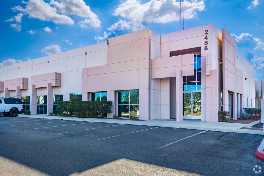 More Photos Of 2455 W Cheyenne Ave, North Las Vegas Light Manufacturing For Lease
