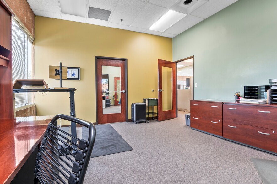 More Photos Of 791 Southpark Dr, Littleton Flex For Sale