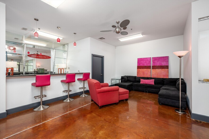 More Photos Of 6513 Preston Rd, Plano Medical For Sale