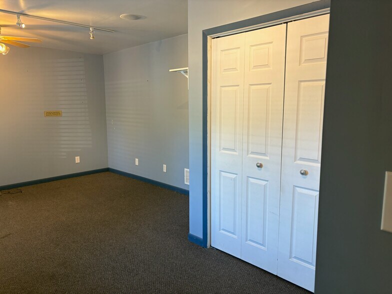More Photos Of 6662 W Johnson Rd, La Porte Light Distribution For Lease