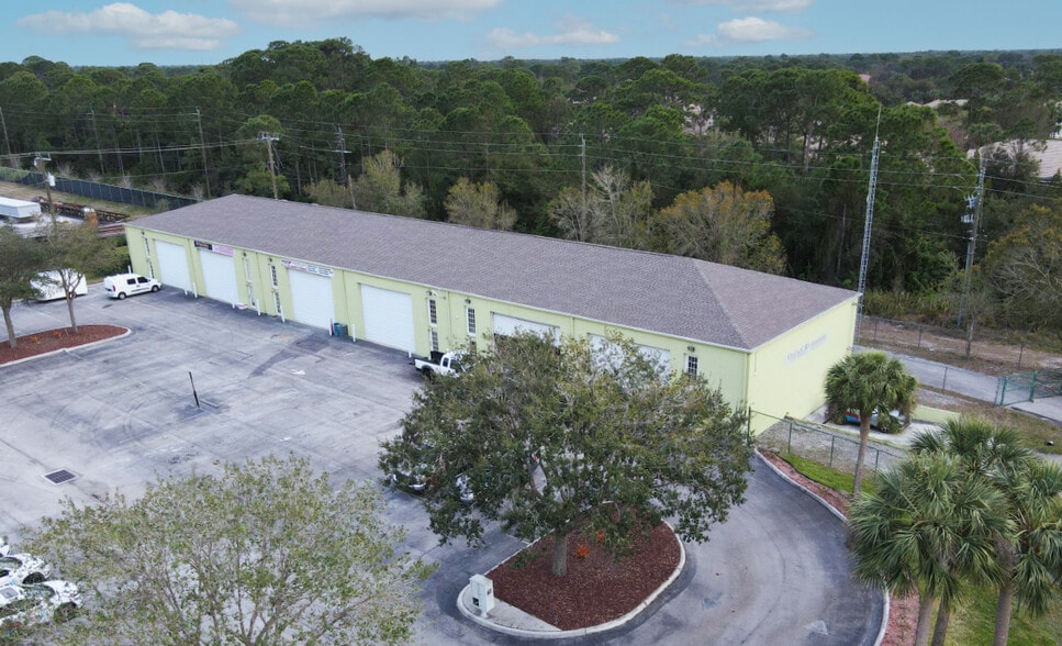 More Photos Of 2190 NW Reserve Park Trace, Port Saint Lucie Showroom For Sale
