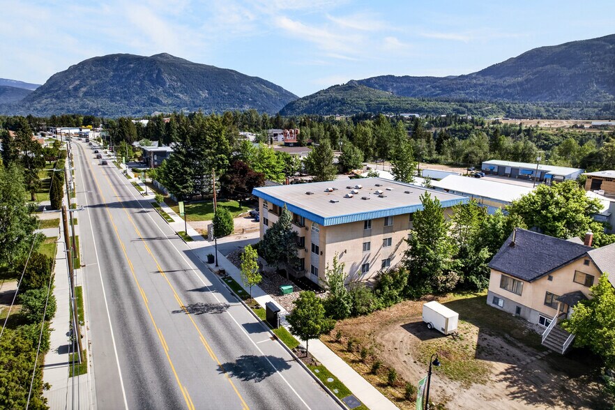 More Photos Of 2241 Columbia Av, Castlegar Apartments For Sale
