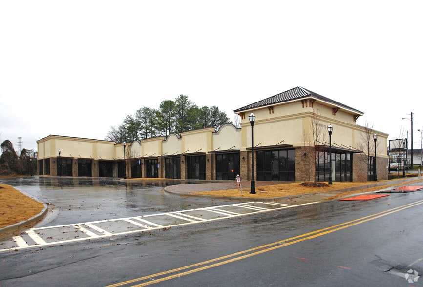 More Photos Of 40 SE Dodd St, Marietta Unknown For Lease
