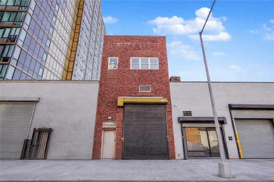 Primary Photo Of 332 Douglass St, Brooklyn Warehouse For Sale