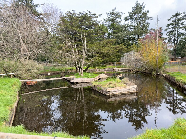 More Photos Of 46914 US-101, Bandon General Retail For Sale