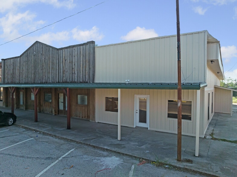 More Photos Of 109 W Main St, Itasca Storefront For Sale