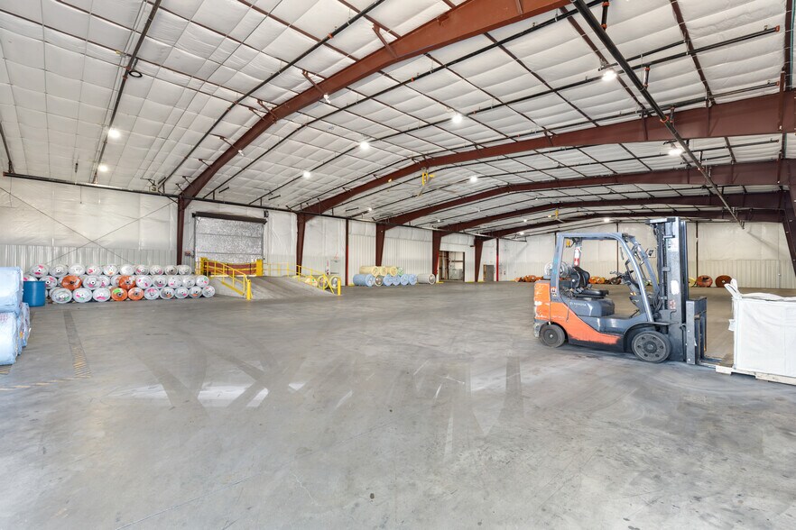 More Photos Of 1201 S Commercial Blvd, Arlington Warehouse For Sale