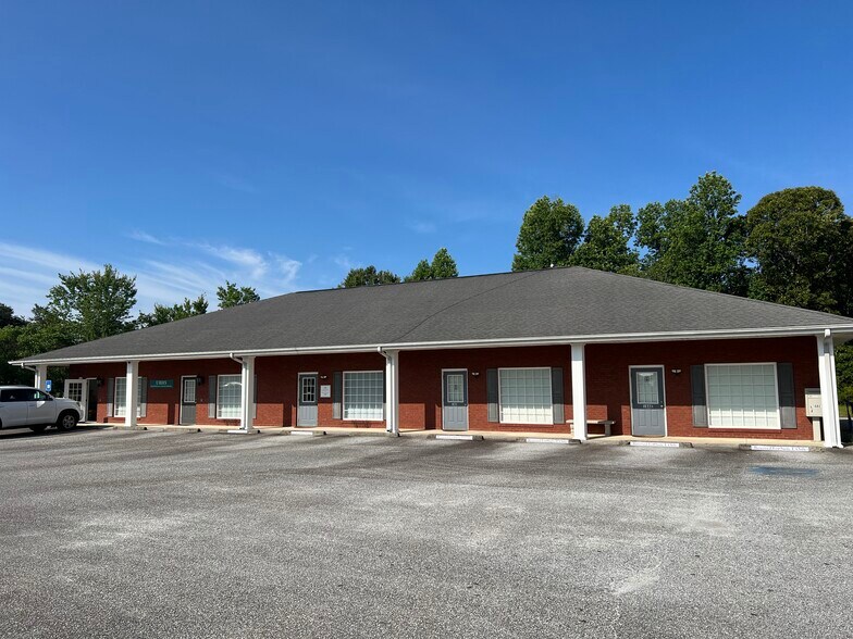 166 Commerce Pky  