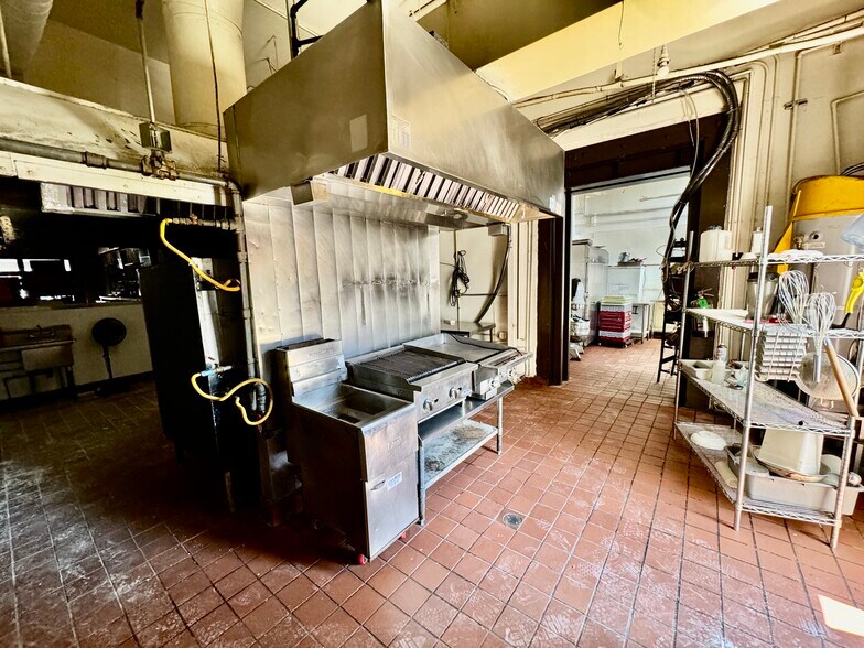 More Photos Of 1506-1512 Park St, Alameda General Retail For Sale