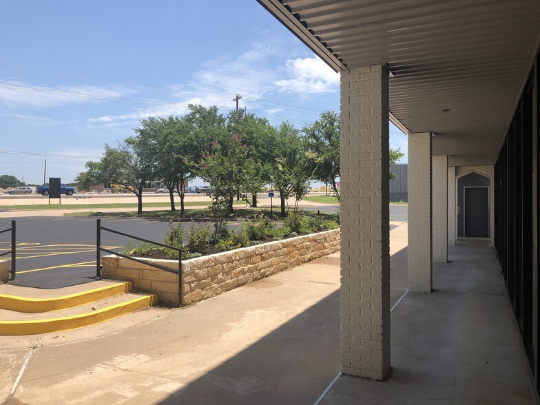 More Photos Of 14001 W State Highway 29, Liberty Hill Office For Lease