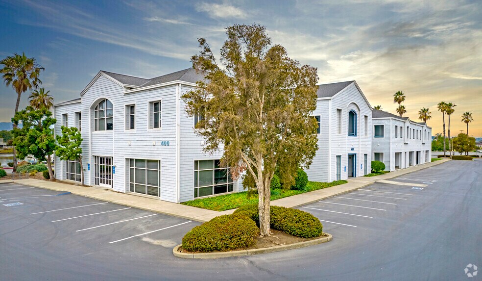More Photos Of 400 Seaport Ct, Redwood City Medical For Lease