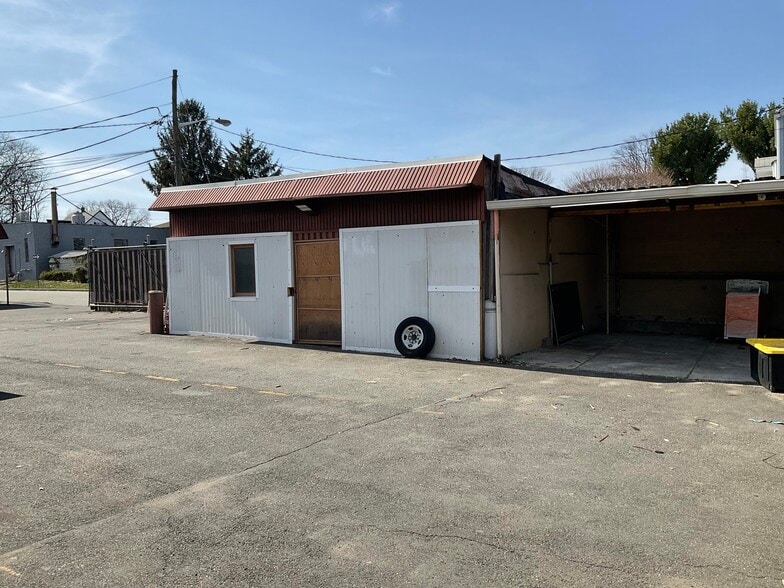 More Photos Of 1 Sago St, Clifton Flex For Lease