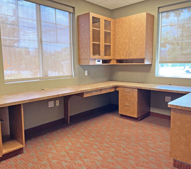More Photos Of 1260 Healdsburg Ave, Healdsburg Office For Lease