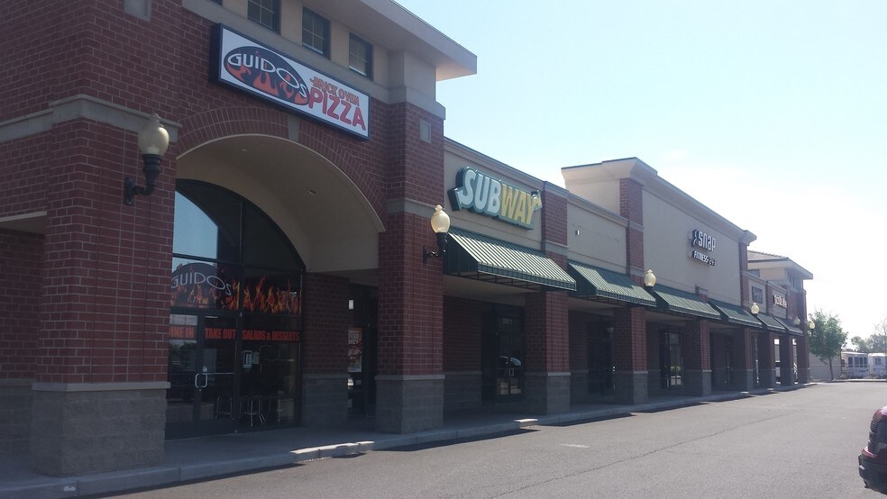 More Photos Of 2707 W Broadway Ave, Moses Lake Storefront For Lease