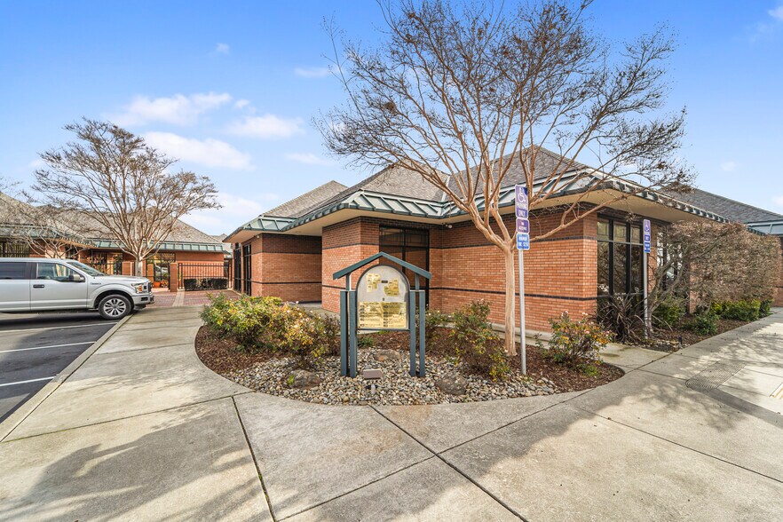 More Photos Of 2801 Waterman Blvd, Fairfield Medical For Sale
