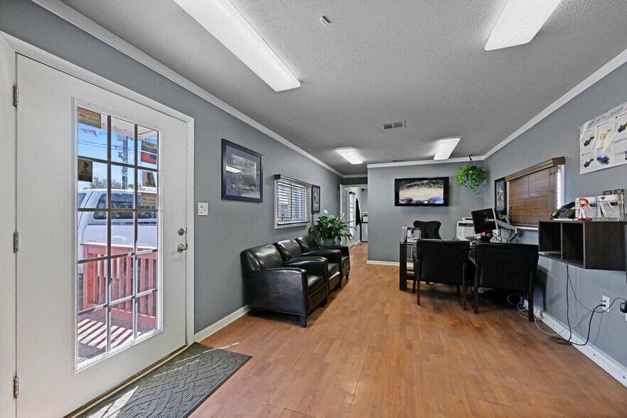 More Photos Of 2451 Baltimore Blvd, Finksburg Auto Repair For Sale
