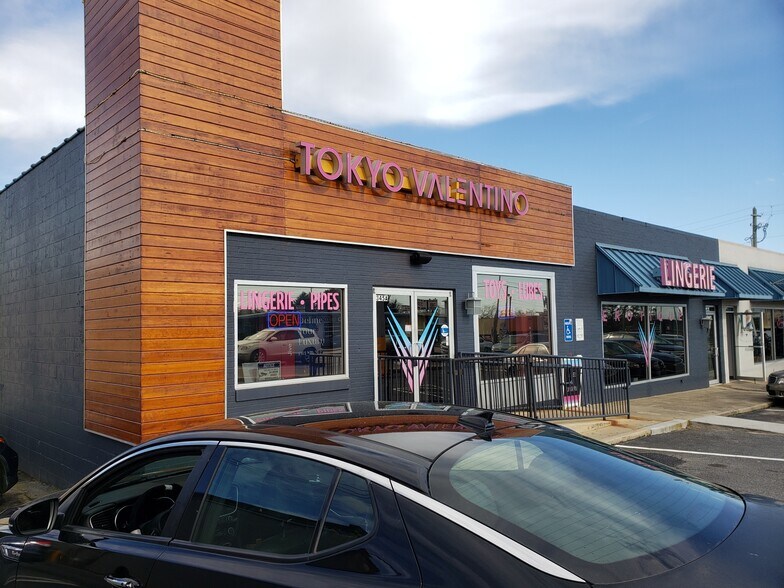 More Photos Of , Marietta Unknown For Sale