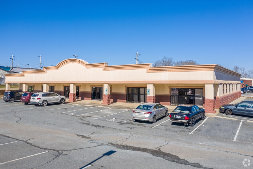 More Photos Of 4630 W Hwy 74, Monroe Storefront Retail Office For Lease