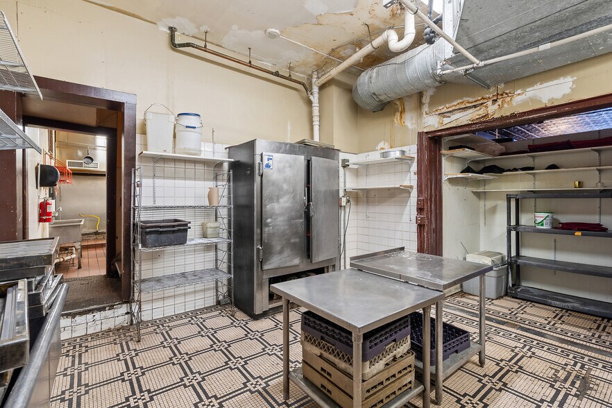 More Photos Of 700 N Salina St, Syracuse Restaurant For Sale