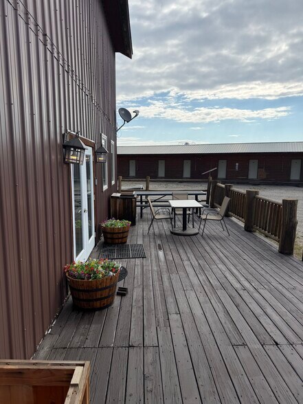 More Photos Of 4 Larry Lozier rd, Boulder Hotel For Sale