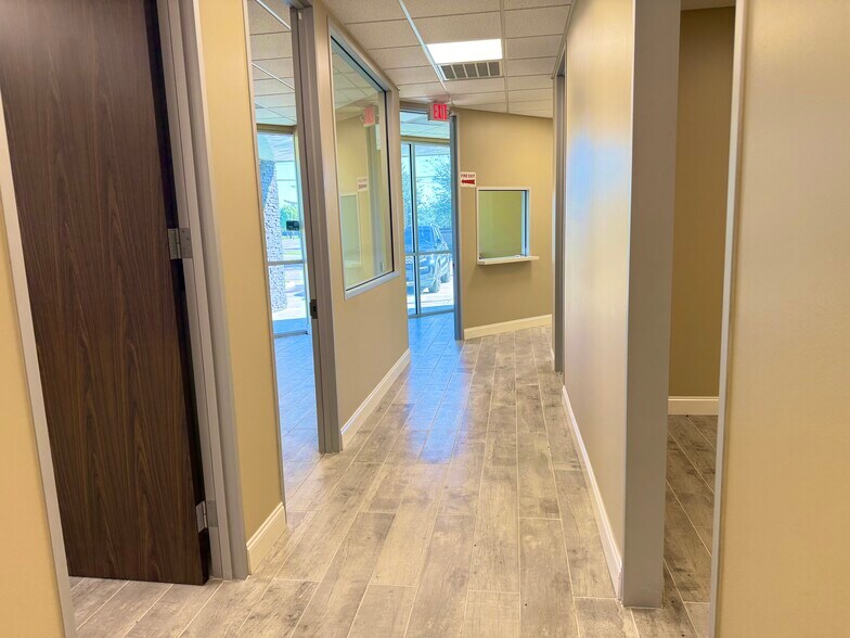 More Photos Of 17543 Roberts Rd, Hockley Distribution For Lease