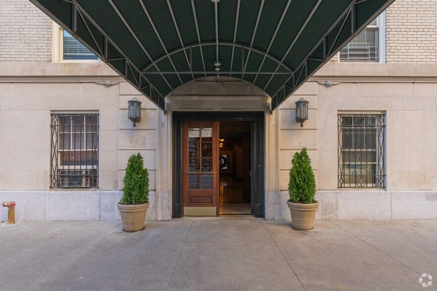 More Photos Of 12 W 96th St, New York Apartments For Sale