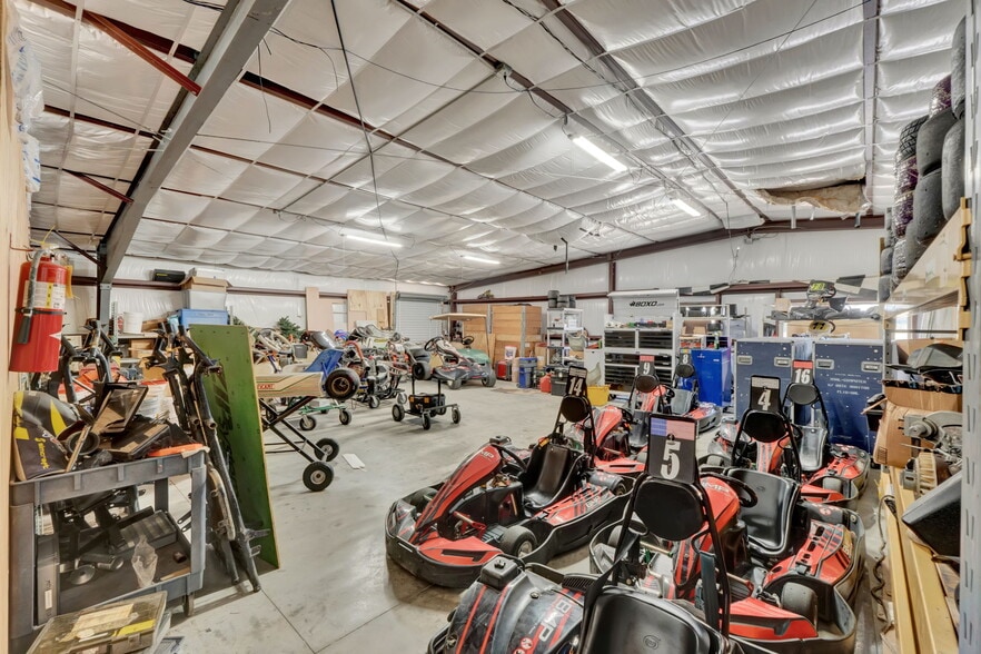 More Photos Of 5821 Pit Rd, Bushnell Flex For Sale