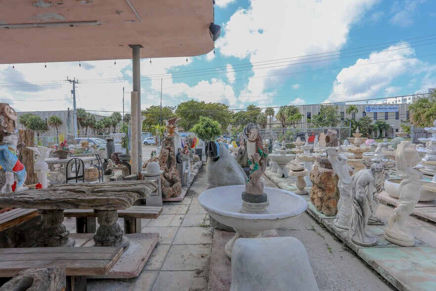 More Photos Of 1620 S Dixie Hwy, Pompano Beach Freestanding For Sale