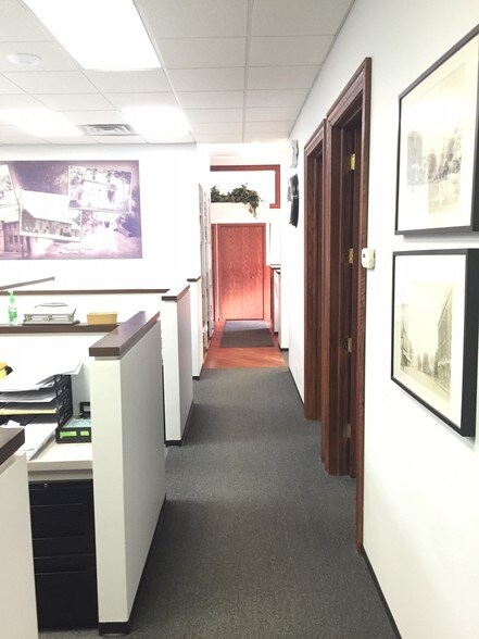 More Photos Of 501 W Colfax St, Palatine Medical For Lease