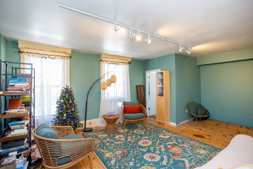More Photos Of 45 Bridge St, Lambertville Storefront Retail Office For Sale