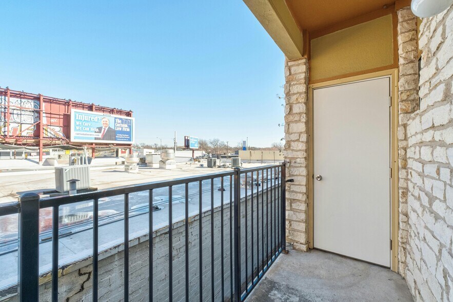 More Photos Of 2818 Nueces St, Austin Apartments For Sale