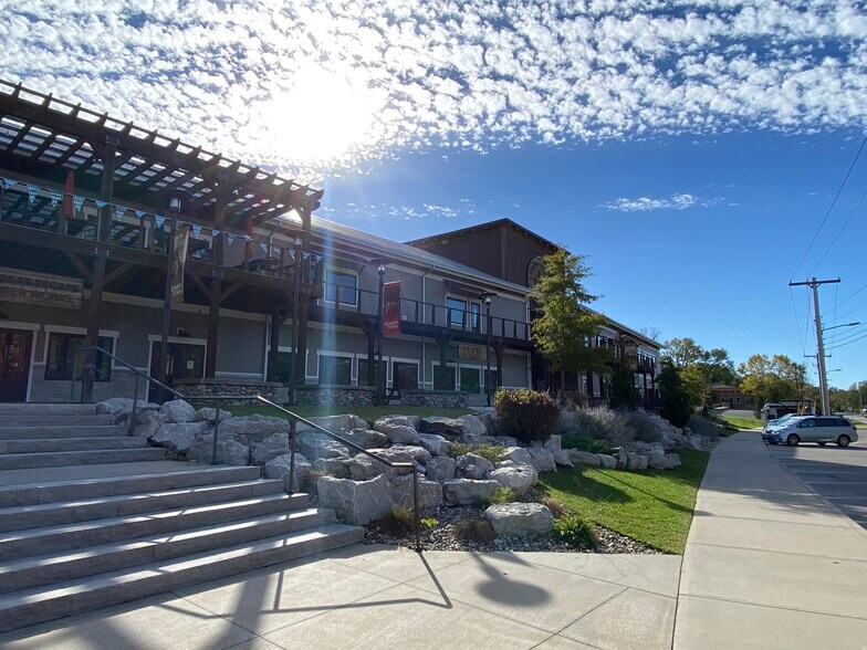 More Photos Of 4022 S Lone Pine Ave, Springfield Daycare Center For Lease