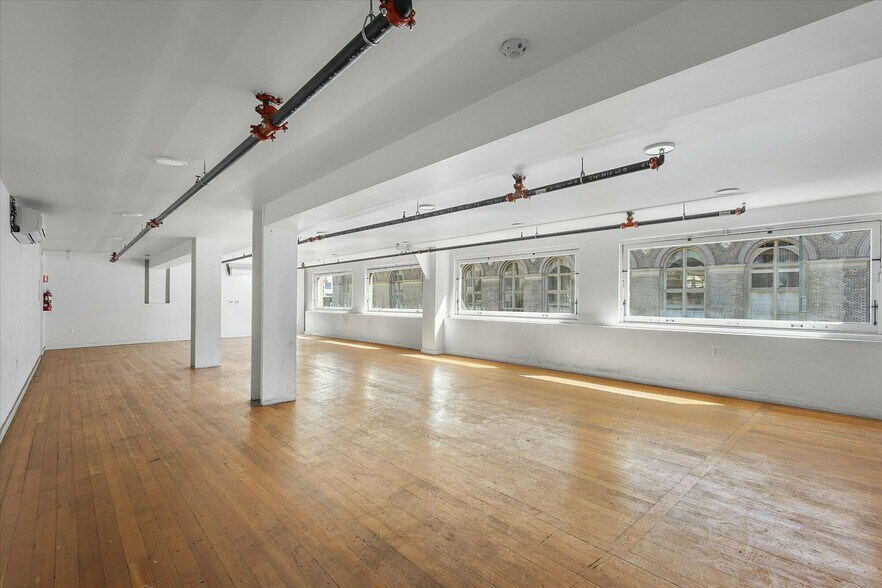 More Photos Of 272-274 14th St, Oakland Storefront Retail Office For Sale