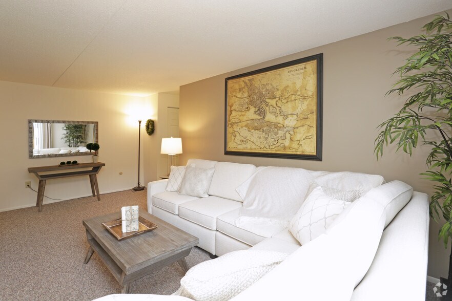 More Photos Of 815 E Grandview Blvd, Erie Apartments For Sale