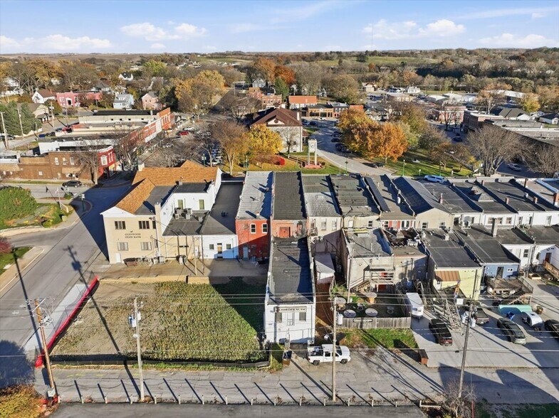 More Photos Of 24 N Walnut St, Glenwood Medical For Sale