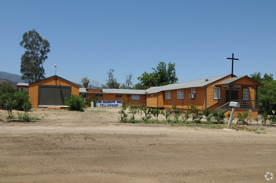 Primary Photo Of 32989 Macy St, Lake Elsinore Storefront Retail Residential For Sale