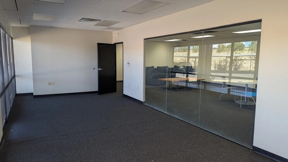 More Photos Of 2544 E University Dr, Phoenix Office For Sale